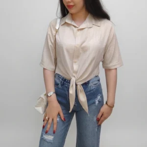شومیز زنانه جلوگره مدل نبات رنگ کرم تنخور